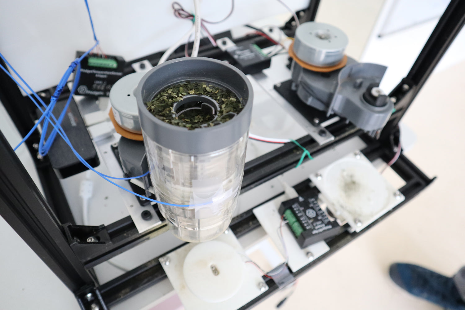 The Matcha Maker mill is tested in the workspace of mechanical engineer Naoto.